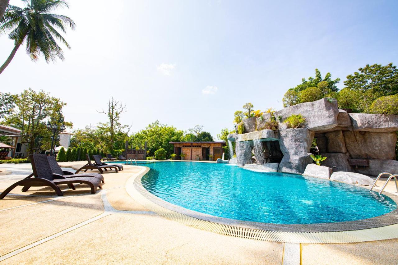 Rnana Grand Phang Nga Exterior foto