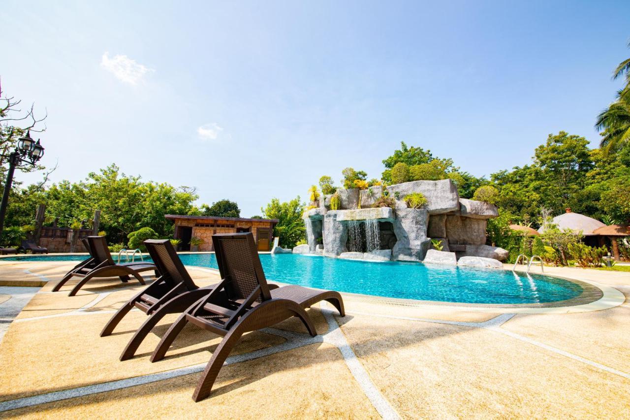 Rnana Grand Phang Nga Exterior foto