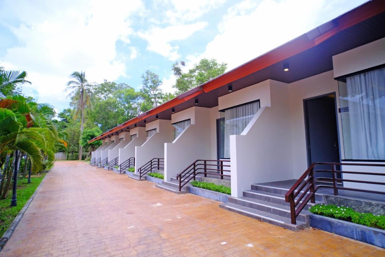 Rnana Grand Phang Nga Exterior foto